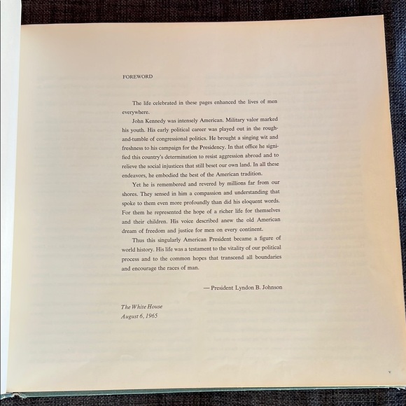 Vintage 1965 John F. Kennedy Book in Green - Picture 8 of 10